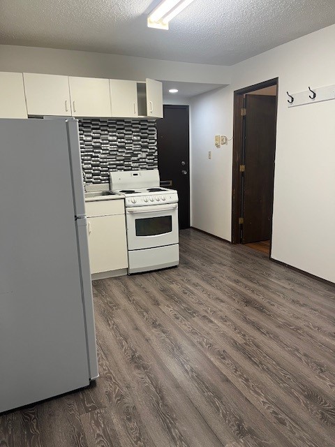 Affordable 1 Bedroom Lower Suite – Great Location!